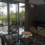 Nirwana Hotel Lembang By Zuzu