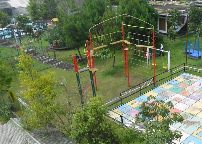 Nirwana Hotel Lembang By Zuzu